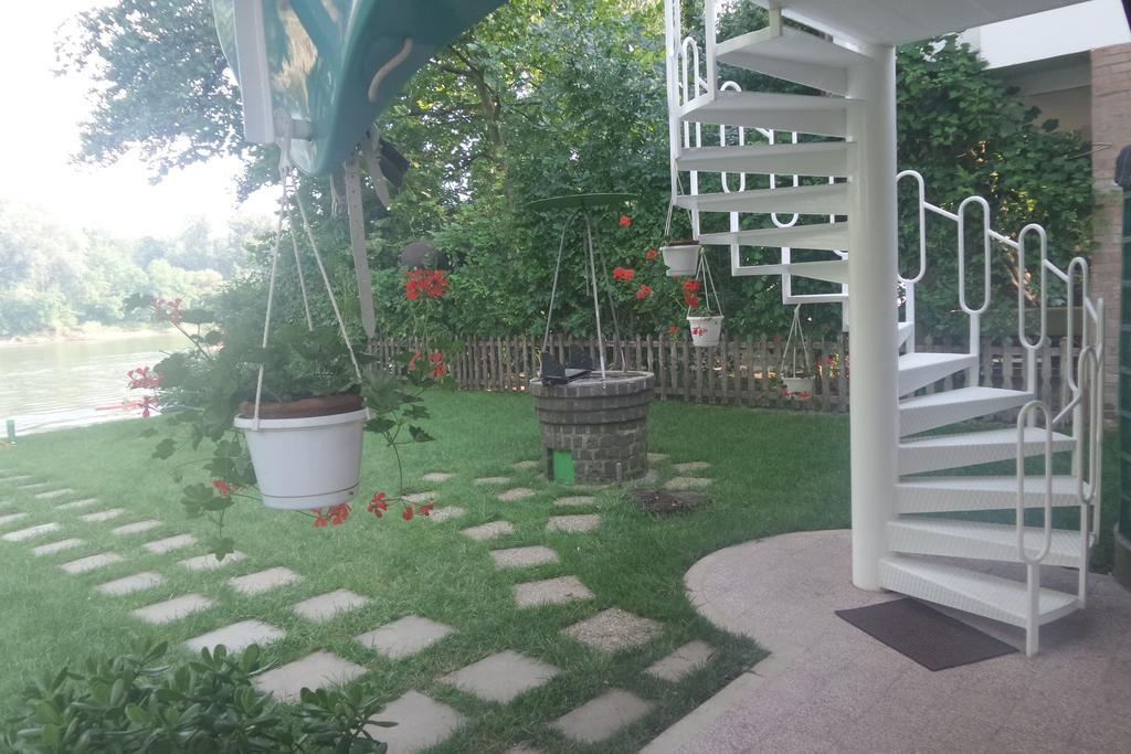 Villa Tiszavirag Nyaralohaz à Szeged Extérieur photo