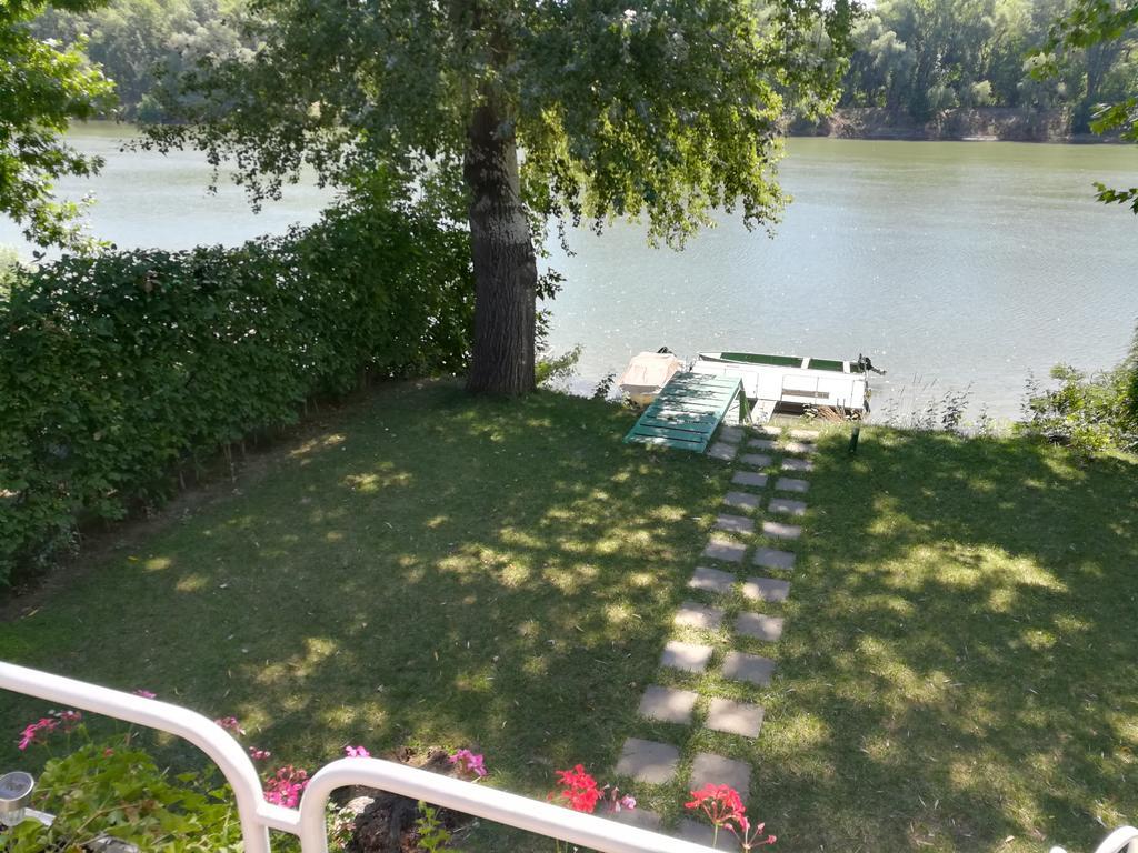 Villa Tiszavirag Nyaralohaz à Szeged Extérieur photo